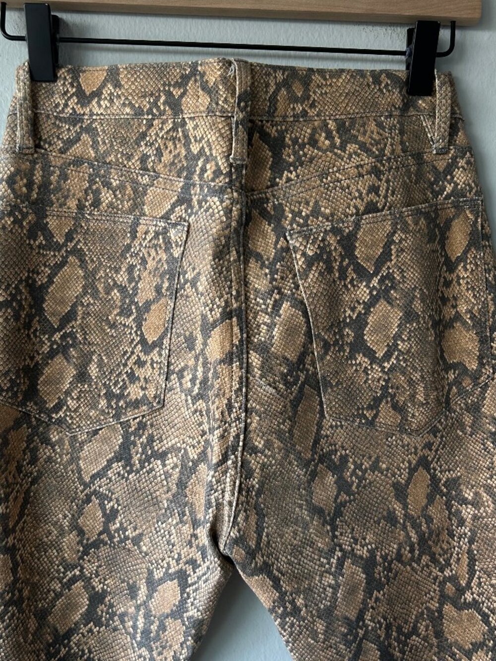 FRAME Le High Skinny Crop Coated Python Jeans Women Size 27 Snake Print - Picture 4 of 11